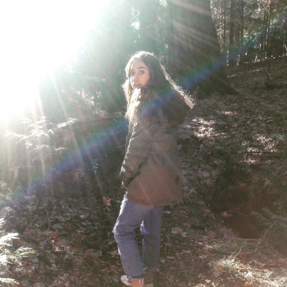 Meet your Posher, Dominique - Picture 1 of 1